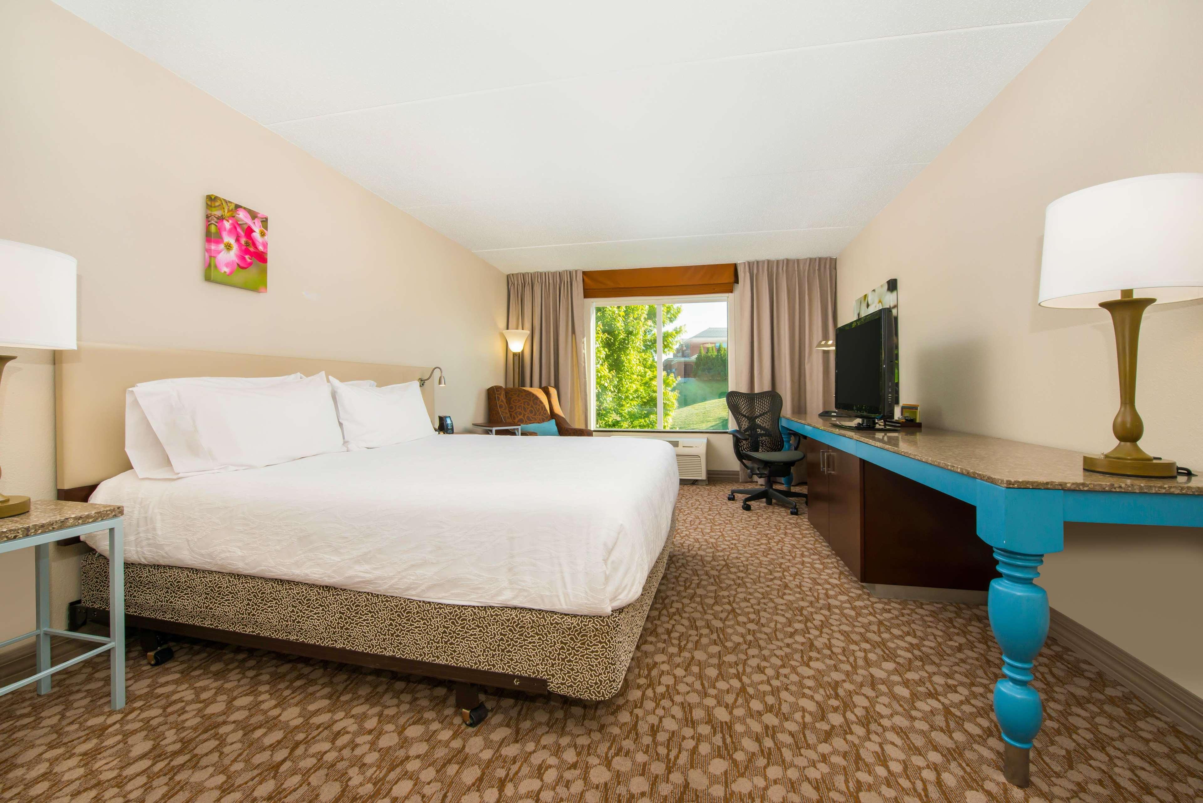 Hilton Garden Inn Charlottesville Exterior photo