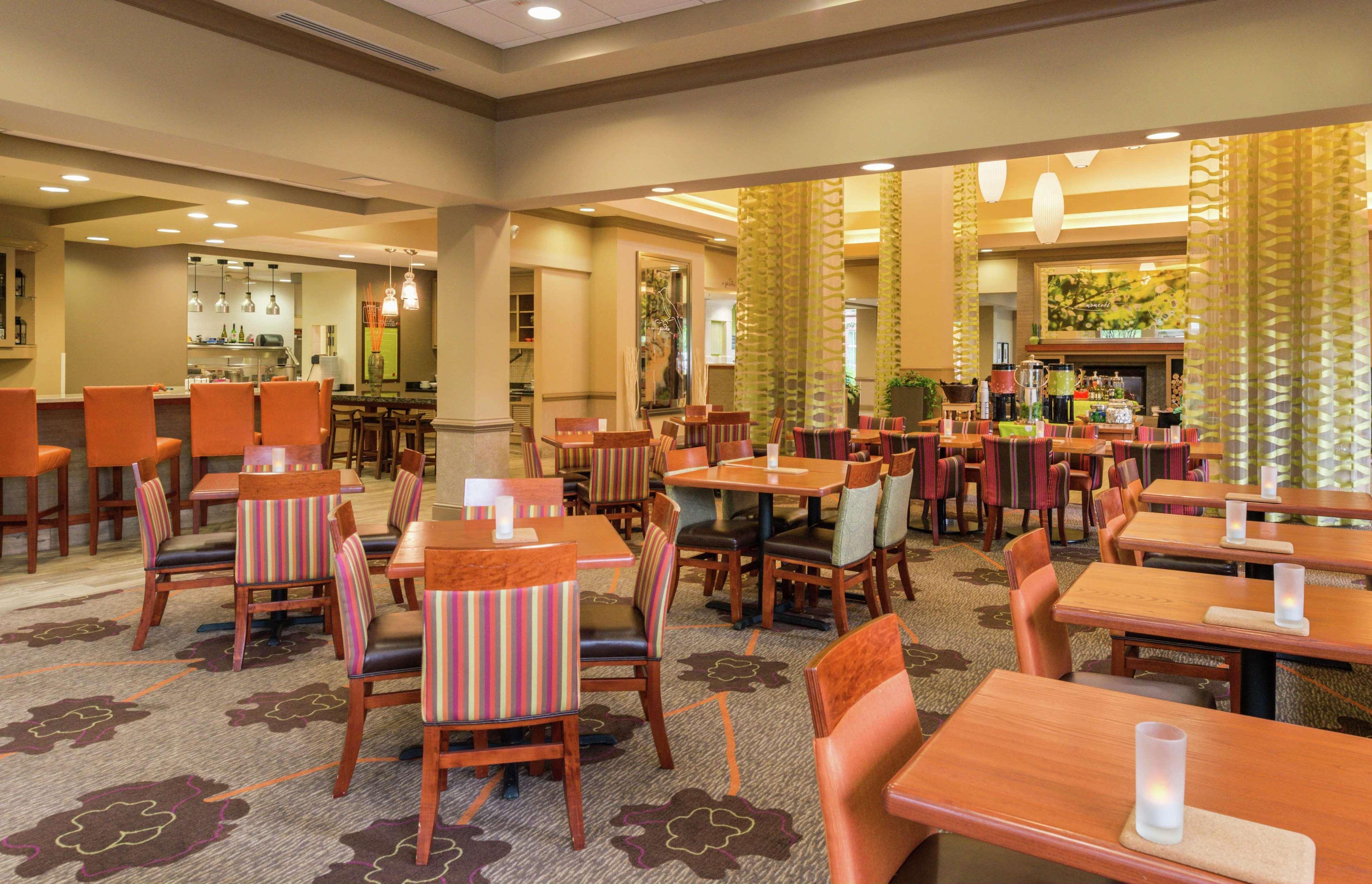 Hilton Garden Inn Charlottesville Exterior photo