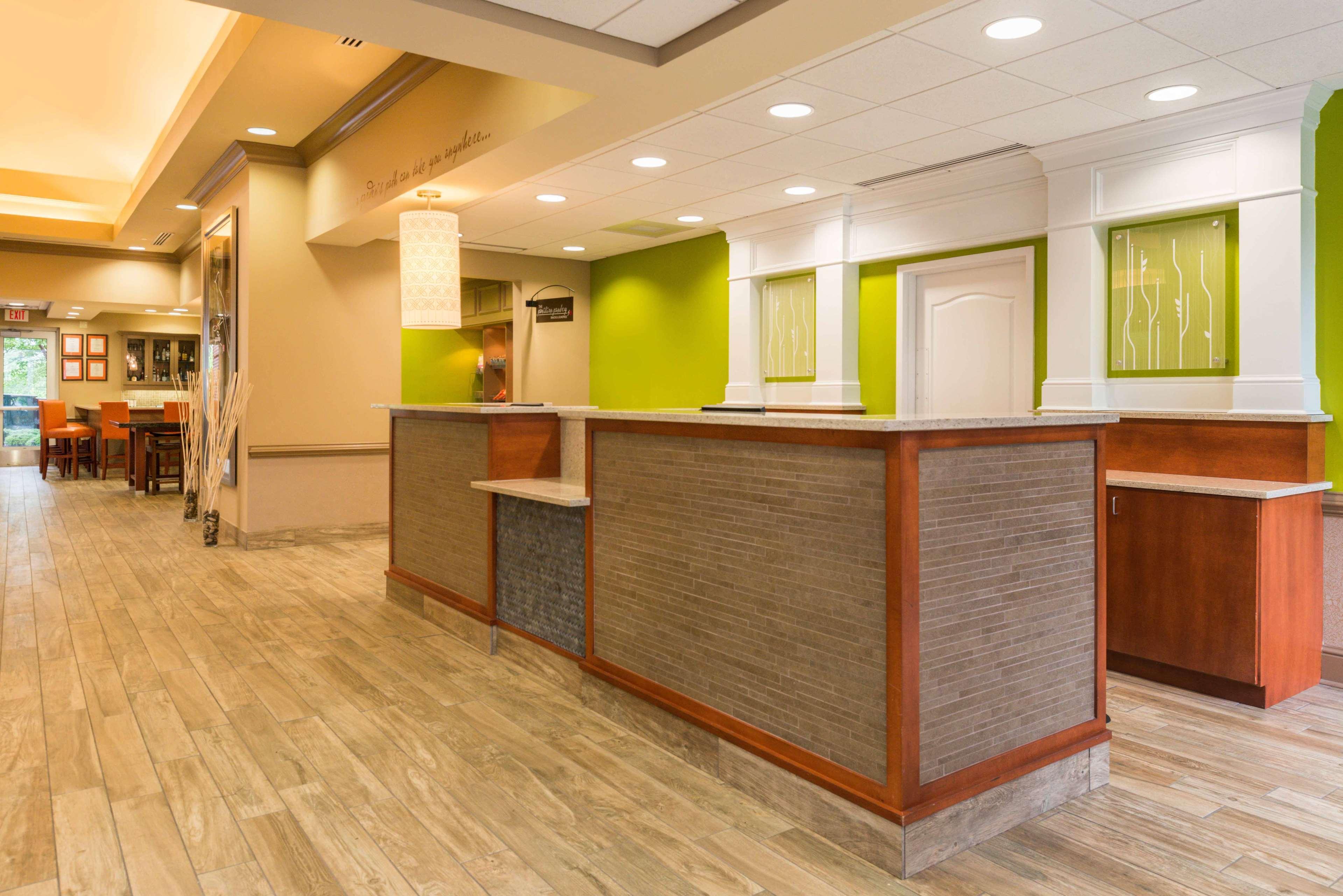 Hilton Garden Inn Charlottesville Exterior photo