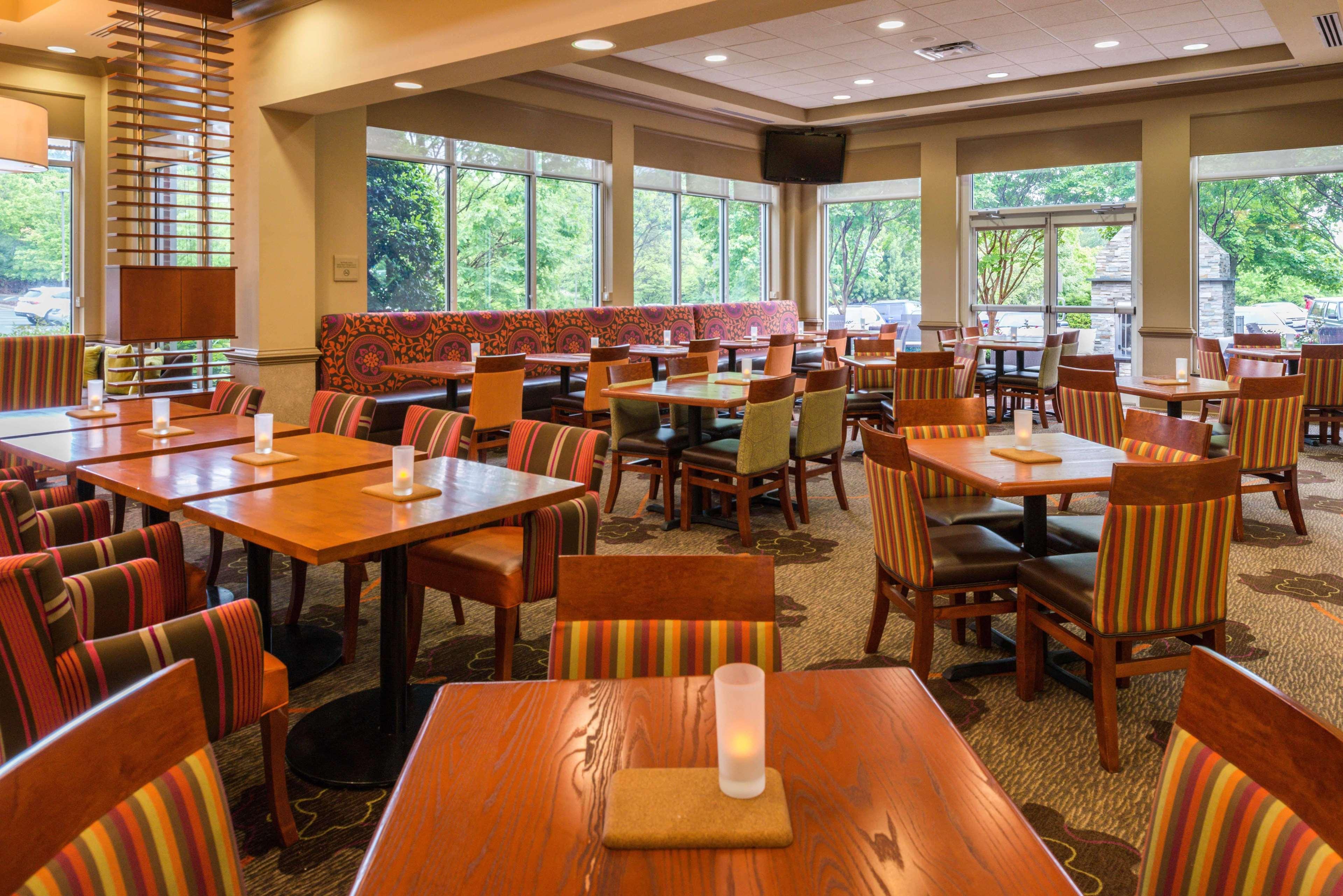Hilton Garden Inn Charlottesville Exterior photo