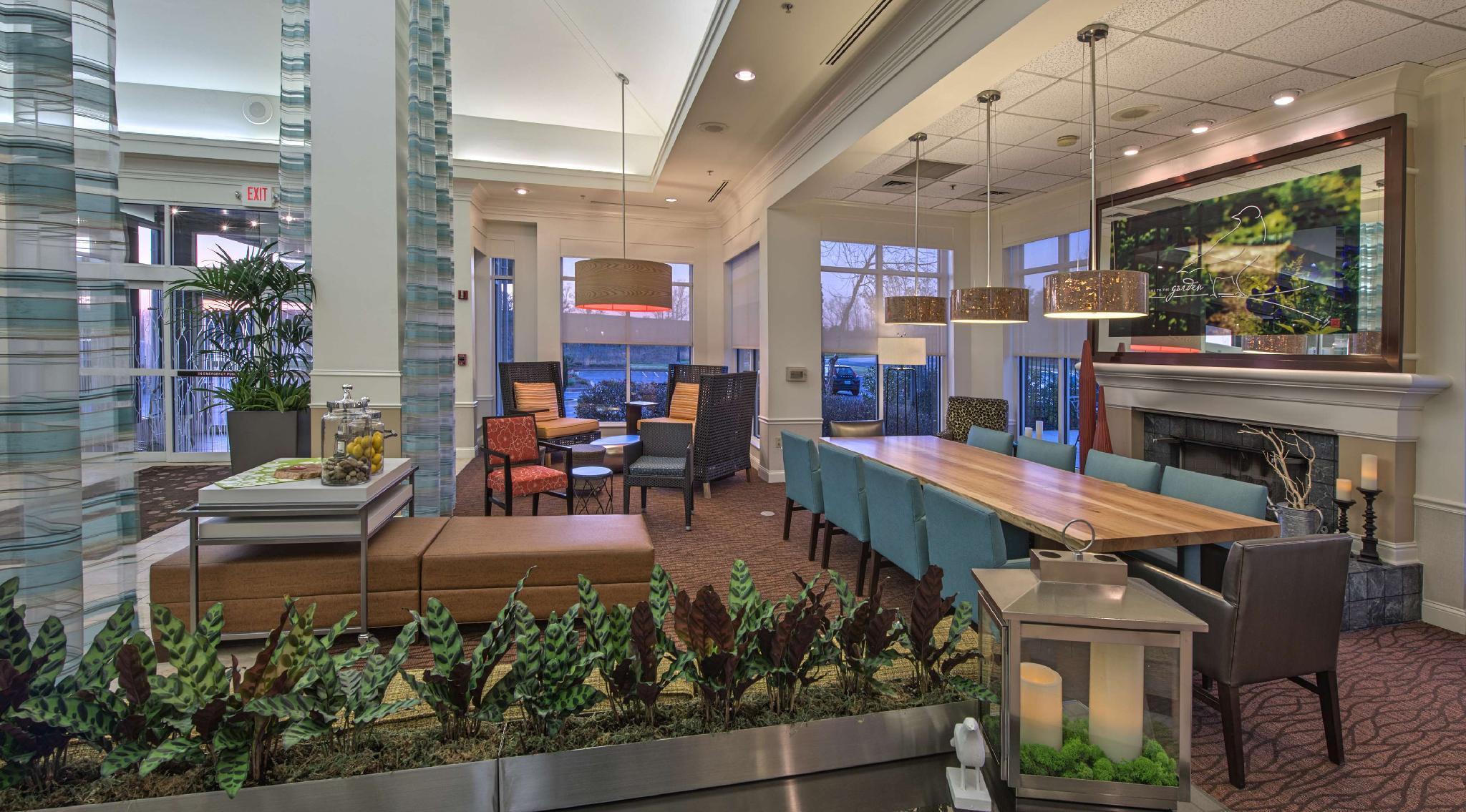 Hilton Garden Inn Charlottesville Exterior photo