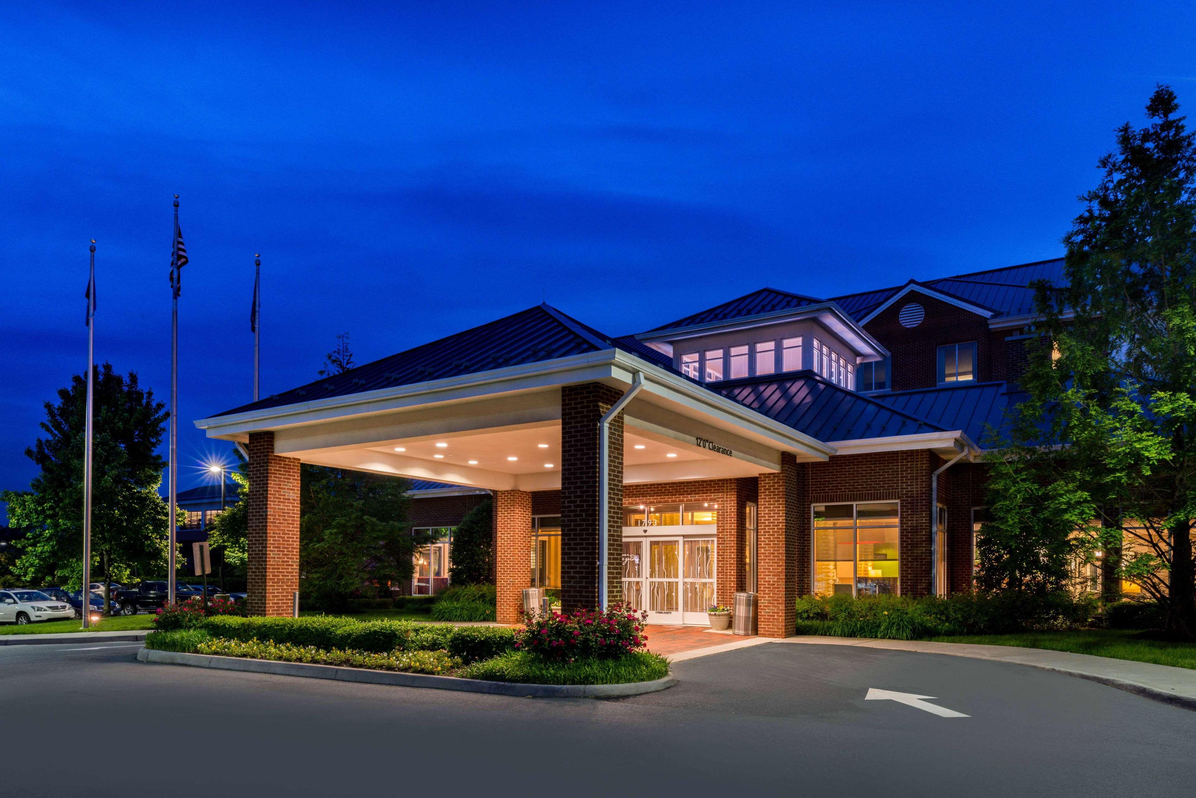 Hilton Garden Inn Charlottesville Exterior photo