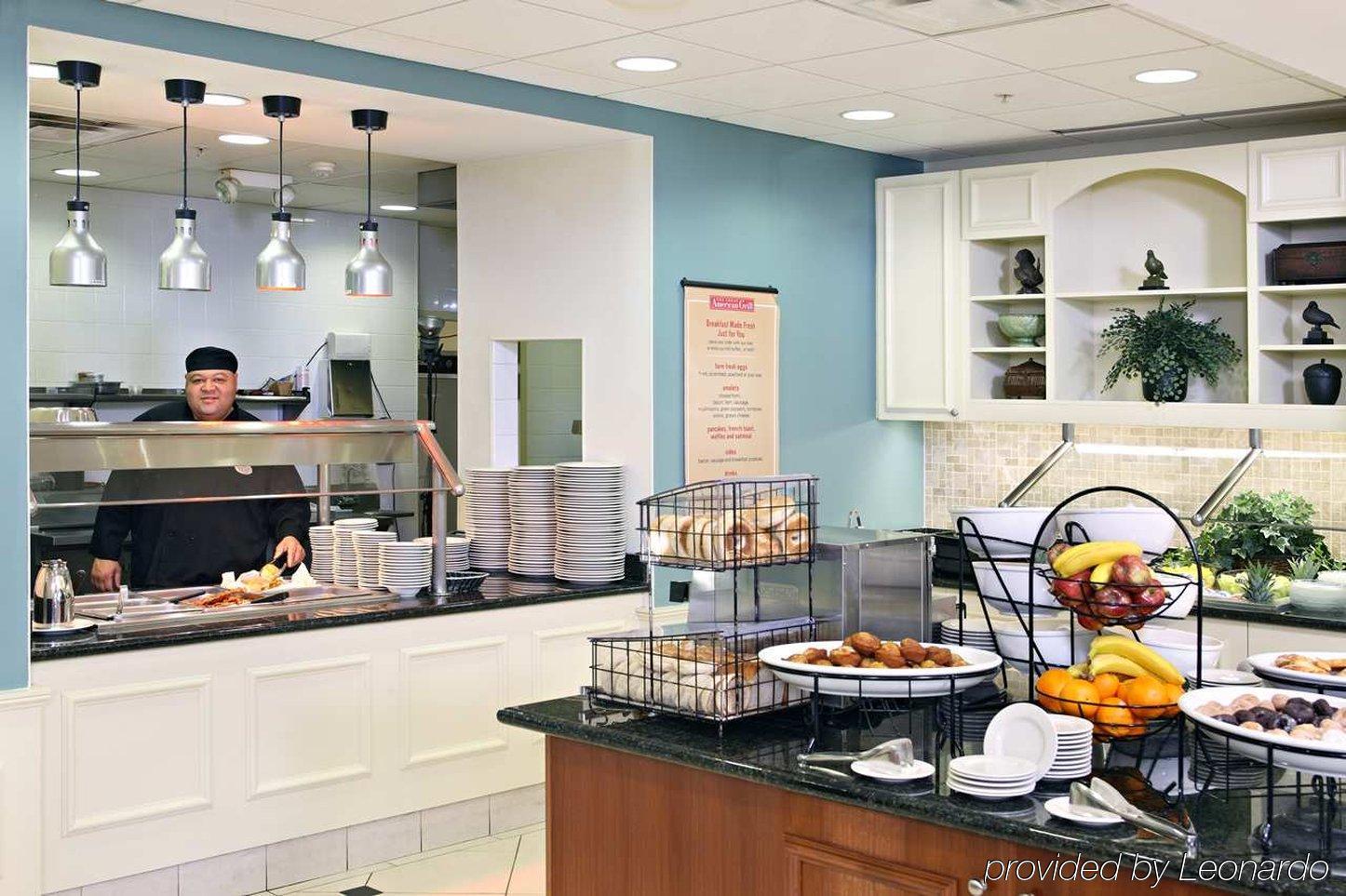 Hilton Garden Inn Charlottesville Restaurant photo