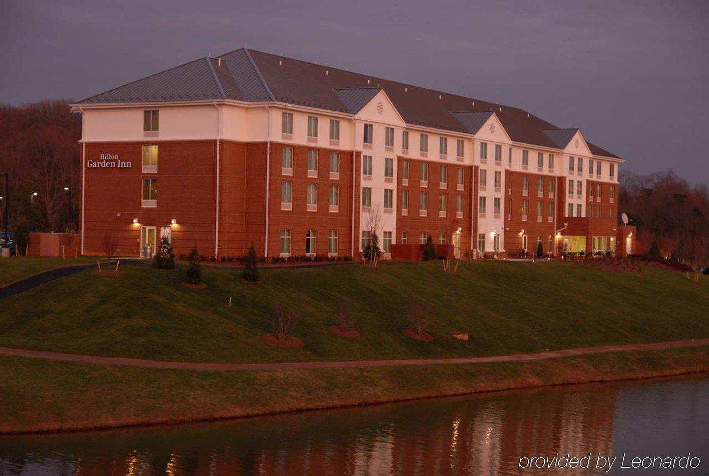 Hilton Garden Inn Charlottesville Exterior photo